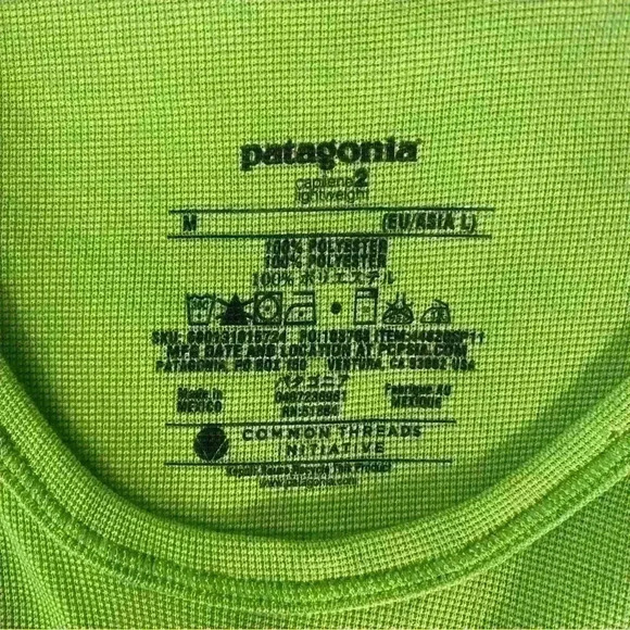 Patagonia Capilene lightweight base layer-moisture wick slim fit-Medium - Picture 3 of 4